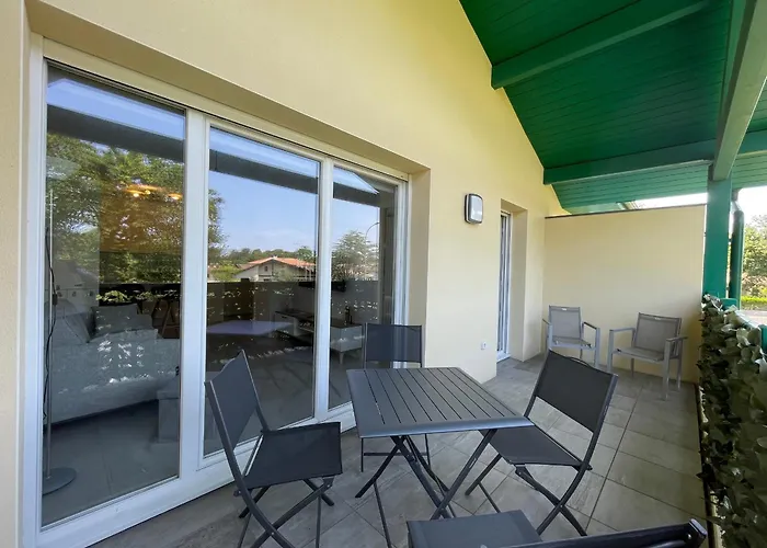 T2 Proche Plages Et Commerces Avec Terrasse A Vieux-boucau - Fr-1-239-1072 Апартаменты *