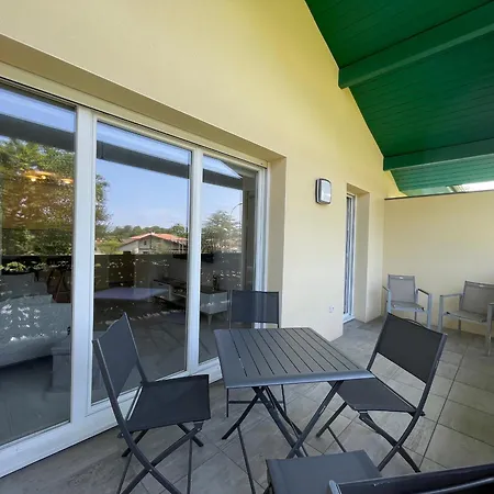 T2 Proche Plages Et Commerces Avec Terrasse A Vieux-boucau - Fr-1-239-1072 Apartmán *
